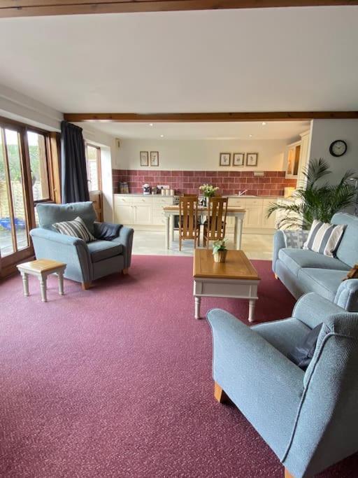 Woodland View At Hewish Mill Holiday home